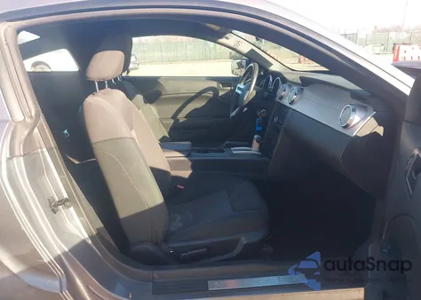 2006 Ford Mustang V6 z USA, uszkodzony, nr VIN 1ZVFT80N465117679